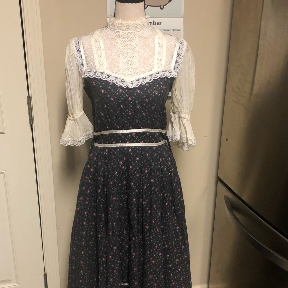 Black Midi Gunne Half Sleeve Calico Prairie Dress